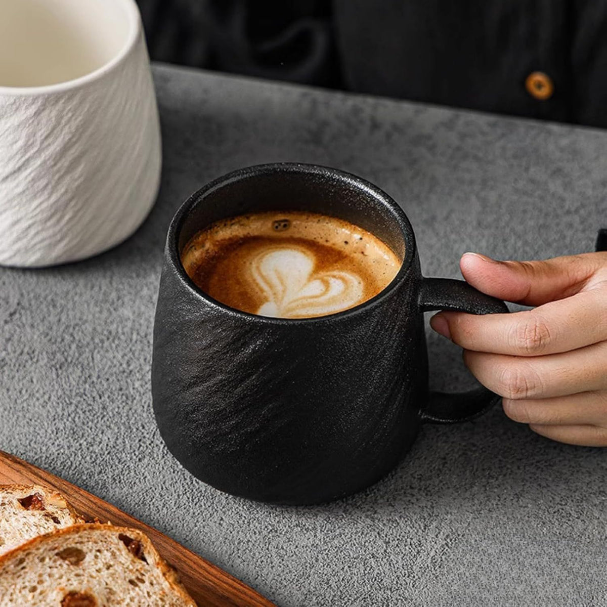 17 Oz Minimalist Ceramic Coffee Mug Tea Mug with Rock Texture Surface, Large Capacity Drinking Cup for Office Home (black,17
