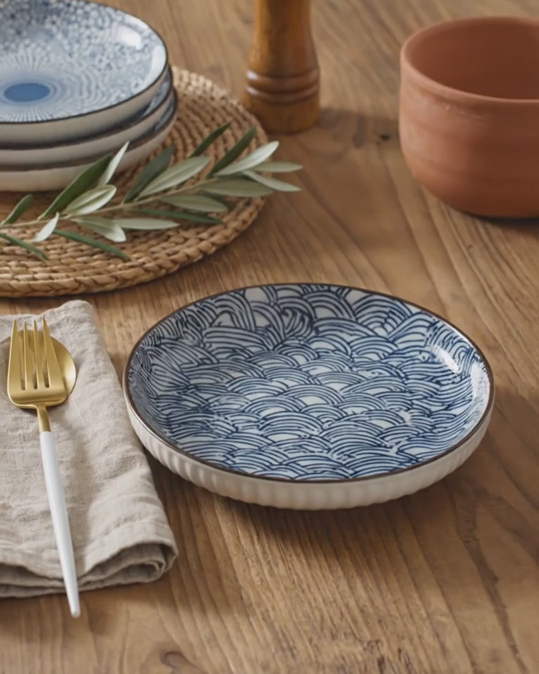 Ceramic Dinner Plates Set Of 4 Plates 4 Styles Dining Tableware High-Quality - Indigo - Size Pack of 4 pieces video